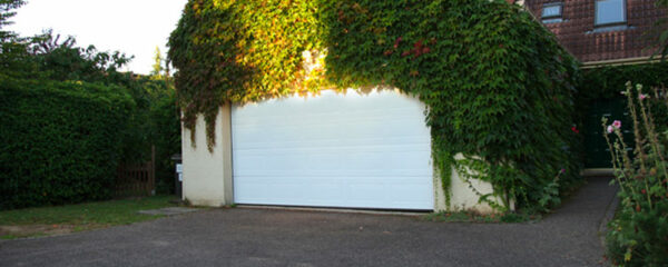 Porte de garage enroulable blanche en PVC met groupe